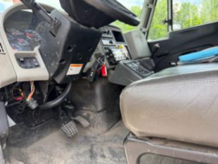 2016 Int'l 7300 Diesel 4x4 Terex Commander 4047 Digger Derrick Truck