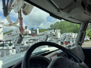 2016 Int'l 7300 Diesel 4x4 Terex Commander 4047 Digger Derrick Truck