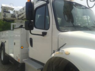 2017 Freightliner M2 Diesel 4x4 Terex Commander 4047 Digger Derrick