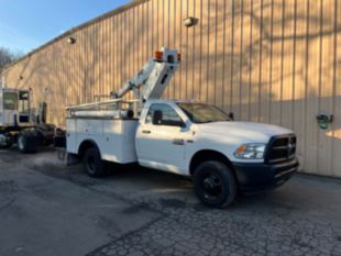 2018 Dodge 3500 Hemi Powered 4x2 Duralift DTS-29 Bucket Truck