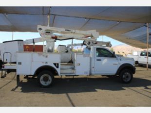 2014 RAM 5500 4x4 Versalift SST-40 Bucket Truck