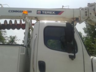 2017 Freightliner M2 Diesel 4x4 Terex Commander 4047 Digger Derrick