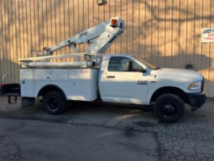 2018 Dodge 3500 Hemi Powered 4x2 Duralift DTS-29 Bucket Truck