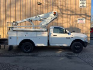 2018 Dodge 3500 Hemi Powered 4x2 Duralift DTS-29 Bucket Truck