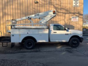 2018 Dodge 3500 Hemi Powered 4x2 Duralift DTS-29 Bucket Truck