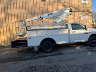 2018 Dodge 3500 Hemi Powered 4x2 Duralift DTS-29 Bucket Truck