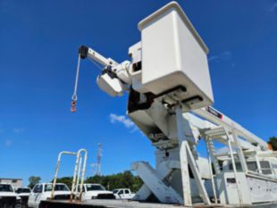 2012 Terex RM-75 / 2012 International 7400 6x6 Bucket Truck