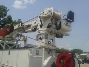 2017 Freightliner M2 Diesel 4x4 Terex Commander 4047 Digger Derrick