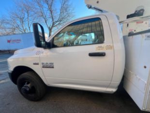 2018 Dodge 3500 Hemi Powered 4x2 Duralift DTS-29 Bucket Truck