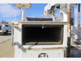 2014 Dodge 5500 4x4 Diesel Versalift SST-40 EIH Bucket Truck
