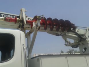 2017 Freightliner M2 Diesel 4x4 Terex Commander 4047 Digger Derrick