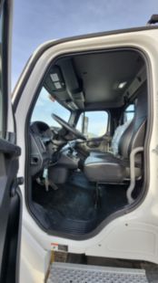 2024 Freightliner M2106 4x2 FASSI F115A.0.22 Grapple Truck