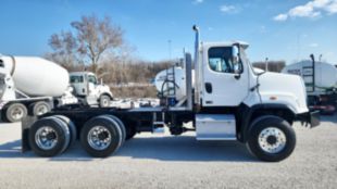 2014 Freightliner 108SD 6x6 Daycab Tractor