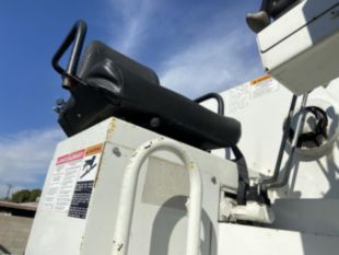2012 International 7400 6x6 Terex Utilities Commander 6060 Digger Derrick