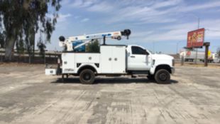 2019 Chevrolet 5500 4x4 Load King Voyager I Service Truck With Crane