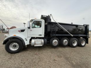 2025 Peterbilt  Load King 18' Quad Axle Dump Truck