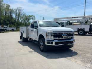 2025 Ford F350 4x4 Service Truck