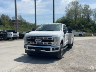 2025 Ford F350 4x4 Service Truck