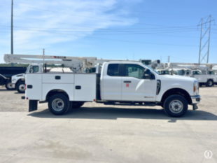 2025 Ford F350 4x4 Service Truck