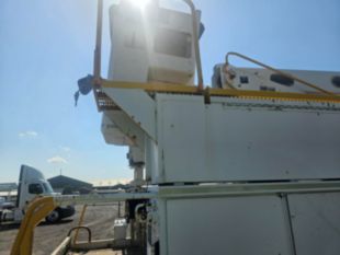 2010 Freightliner Diesel 4x2 Altec Material Handler Bucket Truck