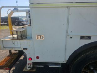 2010 Freightliner Diesel 4x2 Altec Material Handler Bucket Truck