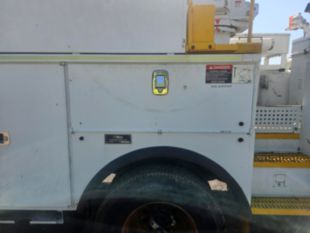 2010 Freightliner Diesel 4x2 Altec Material Handler Bucket Truck