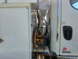 2010 Freightliner Diesel 4x2 Altec Material Handler Bucket Truck