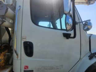 2010 Freightliner Diesel 4x2 Altec Material Handler Bucket Truck