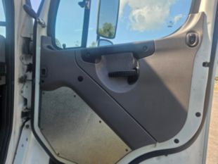 2010 Freightliner Diesel 4x2 Altec Material Handler Bucket Truck