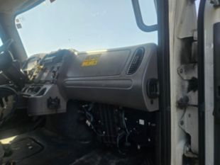 2010 Freightliner Diesel 4x2 Altec Material Handler Bucket Truck