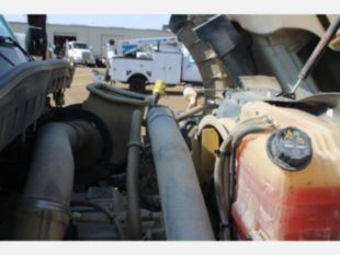 2011 Int'l 7600 6x4 McNeilus Concrete Mixer Truck