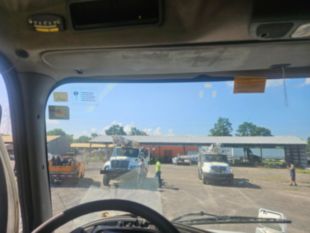 2010 Freightliner Diesel 4x2 Altec Material Handler Bucket Truck