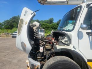 2010 Freightliner Diesel 4x2 Altec Material Handler Bucket Truck