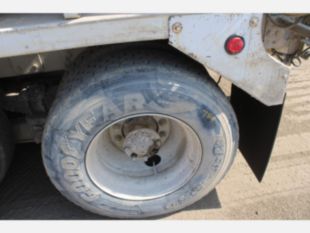 2011 Int'l 7600 6x4 McNeilus Concrete Mixer Truck