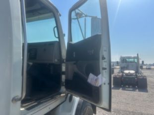 2018 Westernstar 4700 Tri-Axle Drywall Delivery Truck