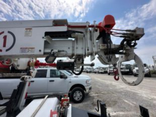 2019 SDP 55-MLP EZ-Hauler 5500 Mini Tracked Digger Derrick with Trailer