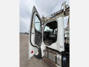 Terex Commander 4047 Digger Derrick on 2015 Freightliner M2106 4x2