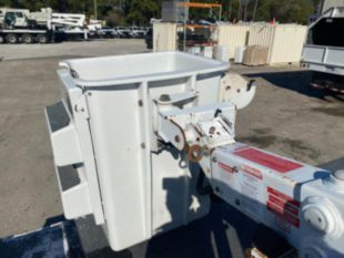 2017 Dodge 4500 4x2 Gas ETI ETC-35SNT Bucket Truck