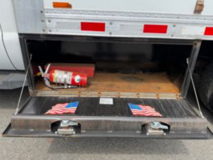 2009 Ford Crew Cab F-550 Box Truck