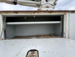 Terex Commander 4047 Digger Derrick on 2015 Freightliner M2106 4x2