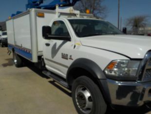 2015 RAM 5500 4x2 Versalift SST-40 Bucket Truck