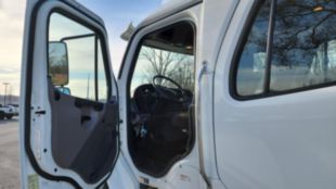2013 Freightliner M2106 Crew Cab 4x4 Cab & Chassis