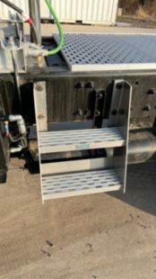 2015 Freightliner M2106 6x6 Daycab Tractor