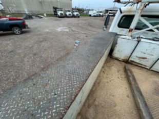 Terex Commander 4047 Digger Derrick on 2015 Freightliner M2106 4x2