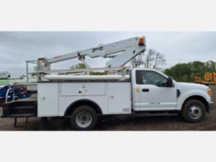 2017 Ford F-350 Gas Powered 4x2 Duralift DTS-29 Telecom Bucket Truck