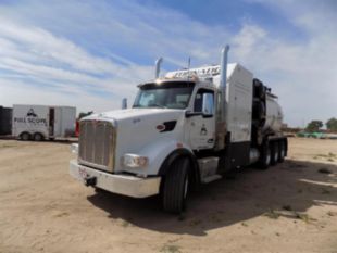 2025 Peterbilt 567 Tri-Drive Tornado F4 Hydrovac Truck
