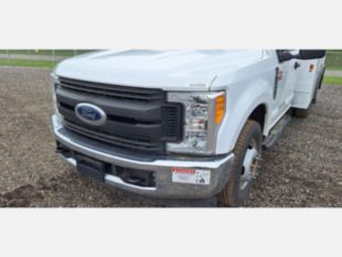 2017 Ford F-350 Gas Powered 4x2 Duralift DTS-29 Telecom Bucket Truck