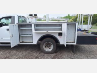 2017 Ford F-350 Gas Powered 4x2 Duralift DTS-29 Telecom Bucket Truck