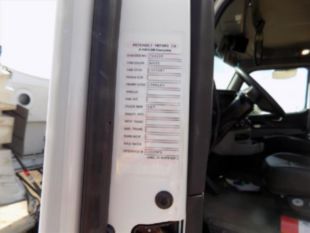 2025 Peterbilt 567 Tri-Drive Tornado F4 Hydrovac Truck