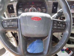 2025 Peterbilt 567 Tri-Drive Tornado F4 Hydrovac Truck
